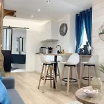 Duplex Climatisé Avec Espace Cinéma Appartement