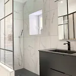 Duplex Climatisé Avec Espace Cinéma Appartement