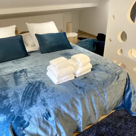 Duplex Climatisé Avec Espace Cinéma Apartamento