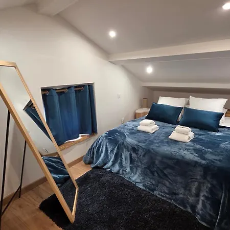 Duplex Climatisé Avec Espace Cinéma Appartement